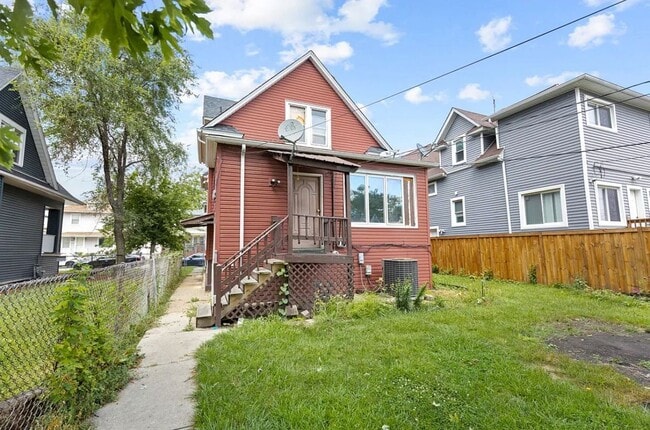 Building Photo - 5111 W 22nd Pl