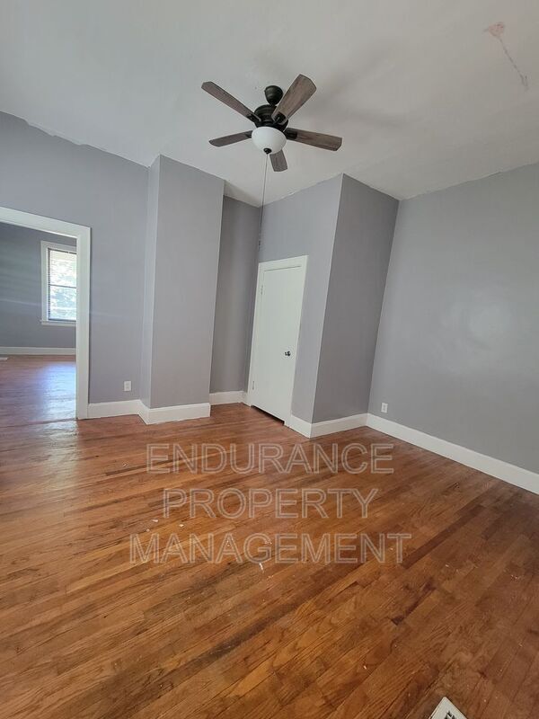 Building Photo - 538 Grand Ave