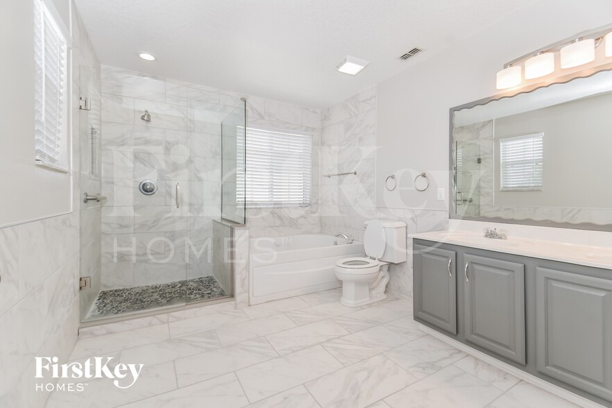 Building Photo - 458 Rona Ln