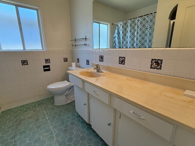 Building Photo - 4625 Cajon Way