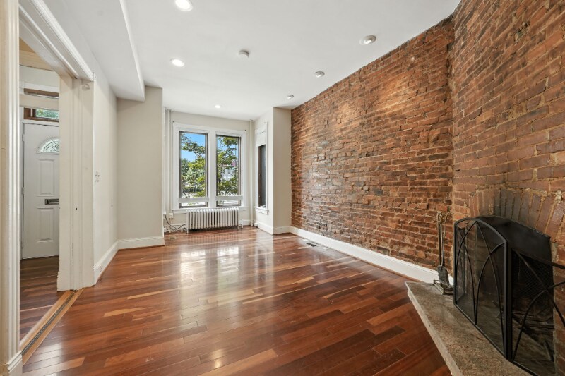 Building Photo - 1202 Florida Ave NE