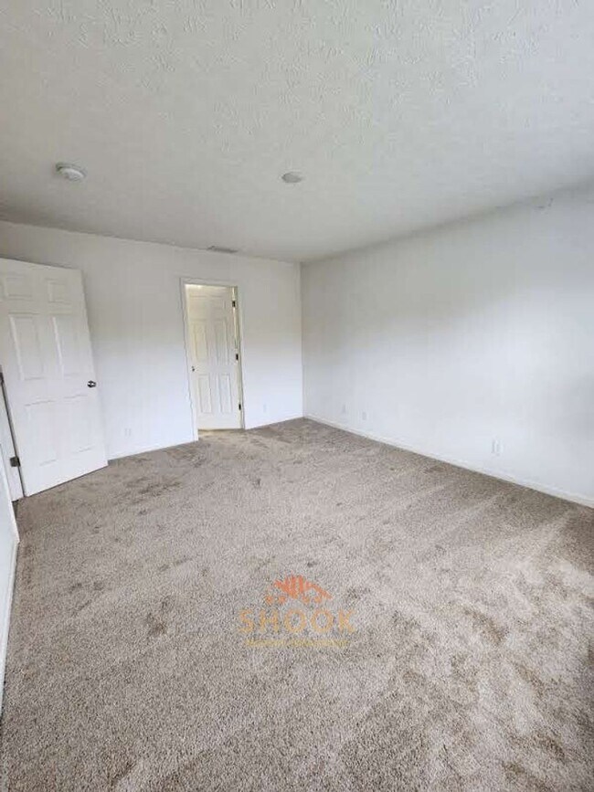 Building Photo - Available July 3rd! Cozy 3 BR Home in Lindberg Village