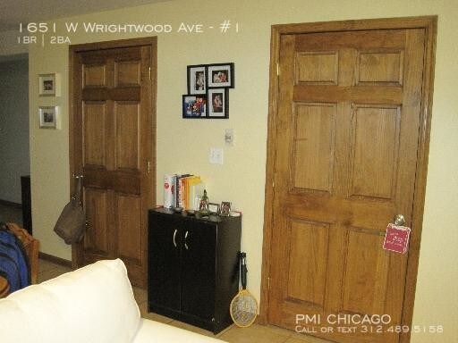 Building Photo - 1651 W Wrightwood Ave