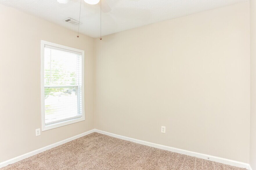 Building Photo - 398 Glenleigh Dr