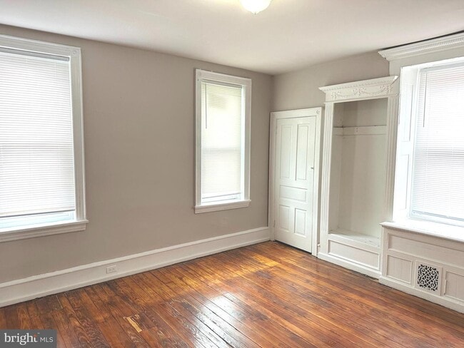 Building Photo - 250 N 52nd St