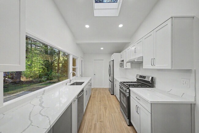 Building Photo - 36 Harmony Hill