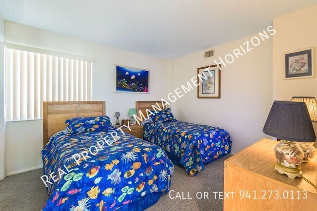 Building Photo - 5135 Gulf of Mexico Dr