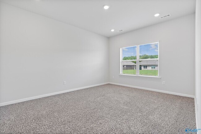 Building Photo - 510 Solstice Cir SW