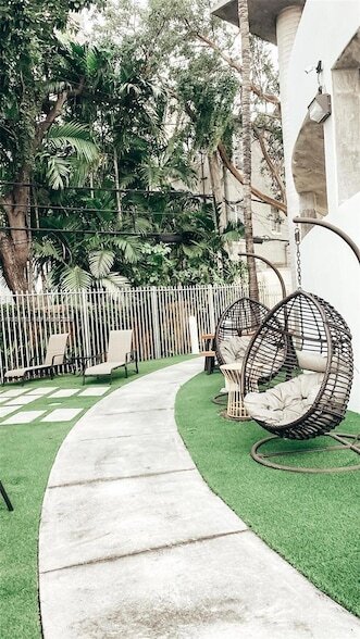 Building Photo - 455 NE 25th St