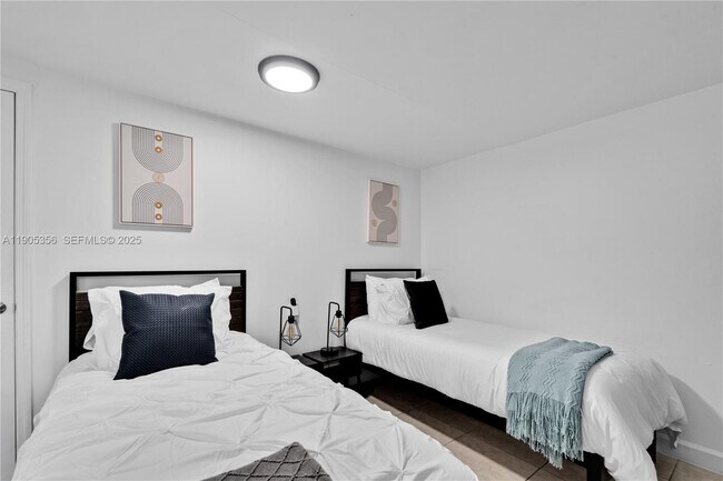 Building Photo - 6650 McKinley St