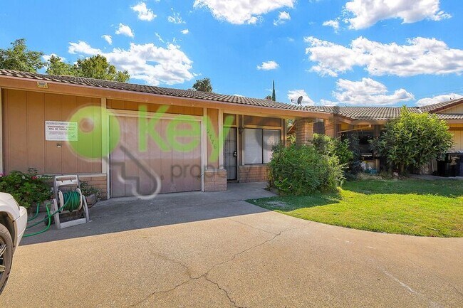 Building Photo - 2776 Kerria Way