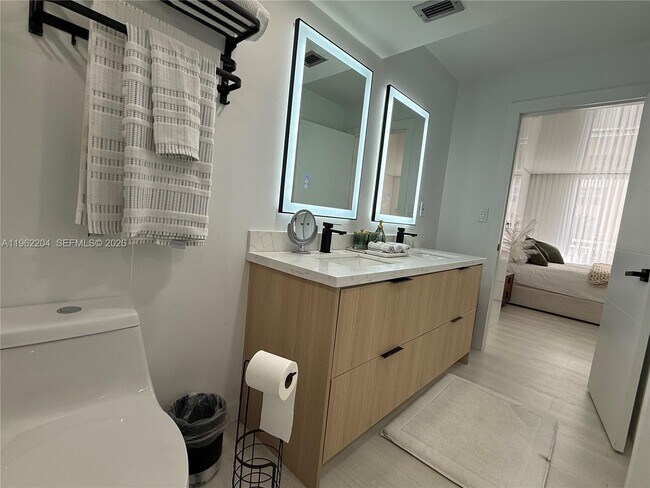 Building Photo - 1849 S Ocean Dr