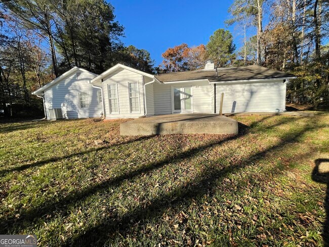 Building Photo - 1233 Woodland Ct SE