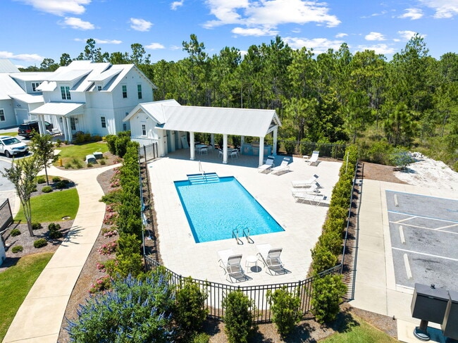 Building Photo - 45 Grove Townhomes Pl