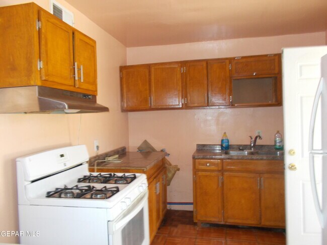 Building Photo - 7724 Mustang Ave