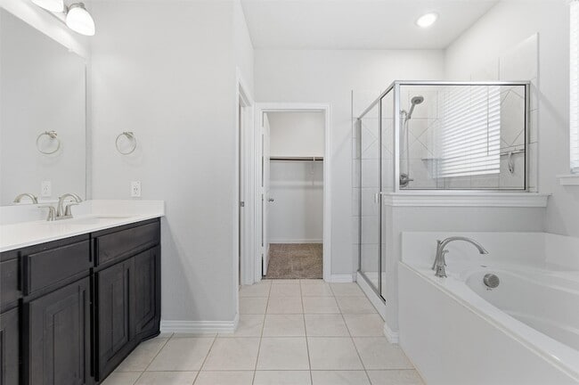 Building Photo - 1804 Star Fleet Dr