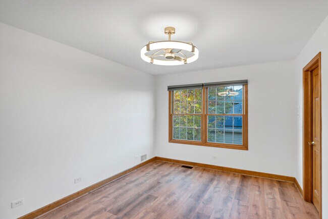 Building Photo - 4N550 School Rd