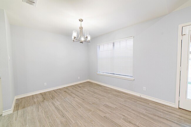 Building Photo - 8655 Northridge Loop
