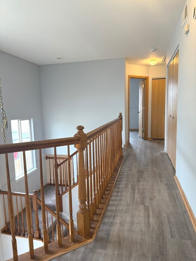 Building Photo - 2208 Rebecca Cir