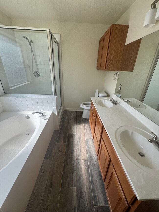 Building Photo - 1701 Prestige Loop