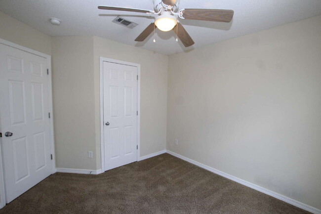 Building Photo - Pet Friendly 4BR Near NAS, Beaches & More!...