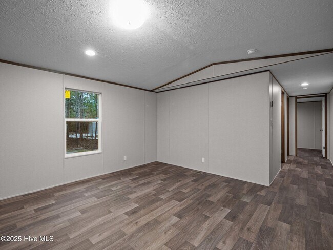 Building Photo - 113 Trott Ln