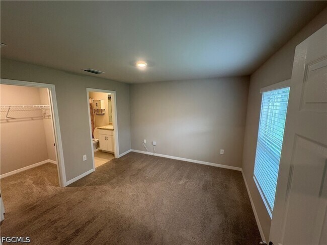 Building Photo - 5013 Placid Ln