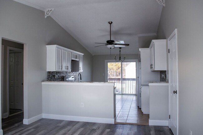 Building Photo - 89 Coleman St