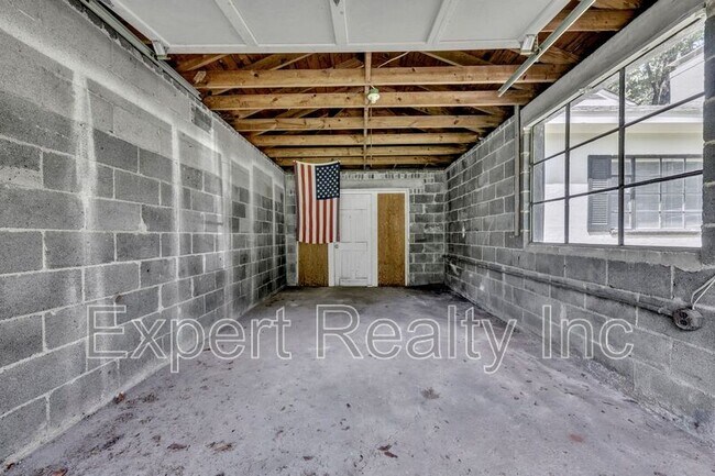Building Photo - 7420 Sparta Ave