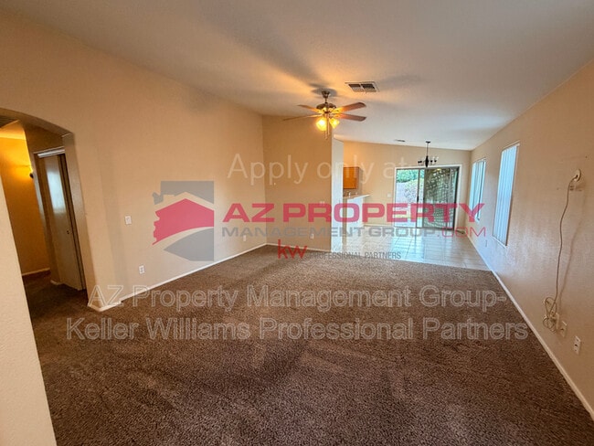 Building Photo - 13181 W Clarendon Ave