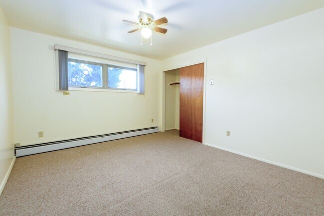 Building Photo - 302-308 N 11th Ave