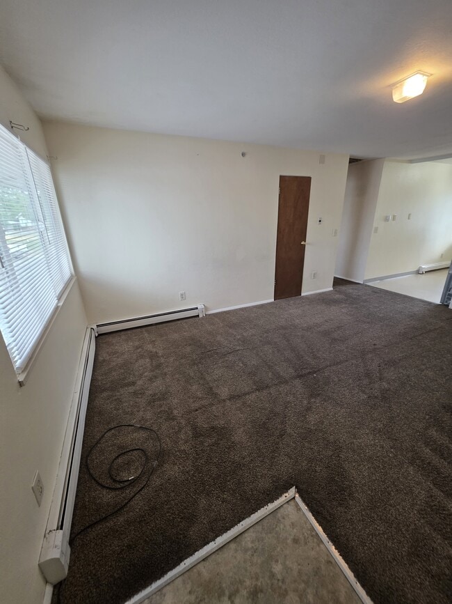 Building Photo - 2859 Elm Cir