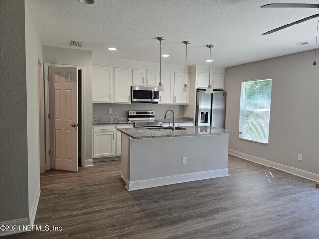 Building Photo - 8516 April St