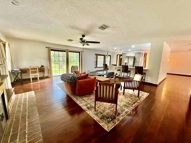 Building Photo - 543 Princewood Dr