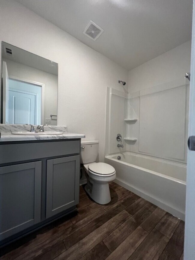 Building Photo - 5120 Red Fox Trl