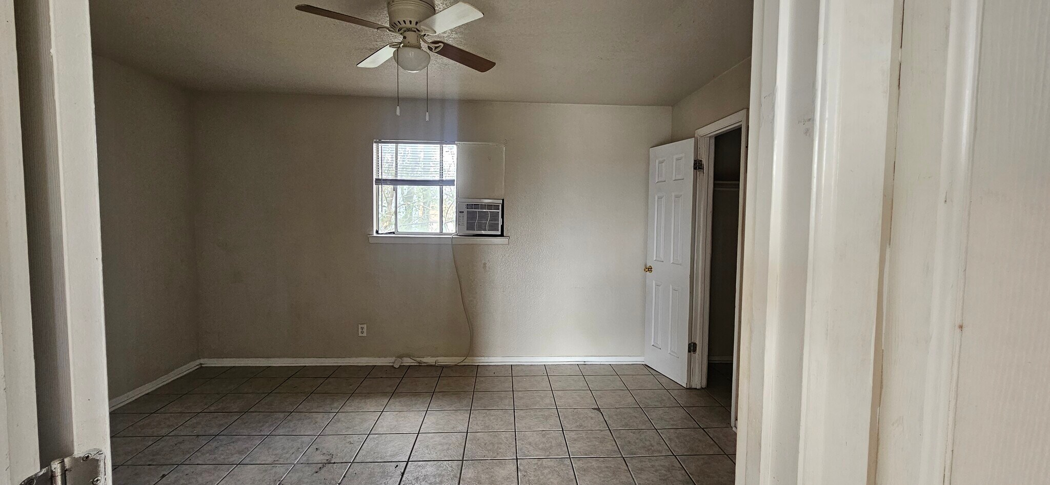 Building Photo - 607 N 20th St