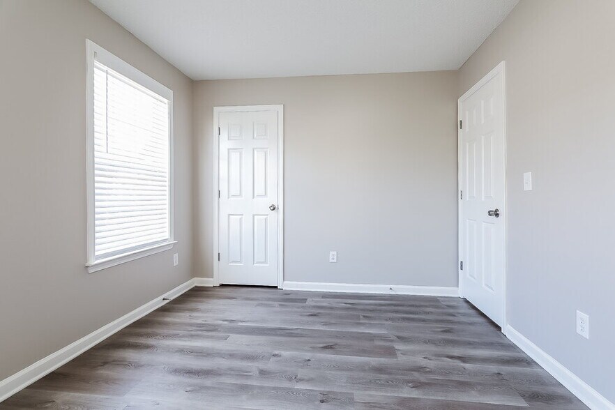 Building Photo - 2794 Regent Walk Dr