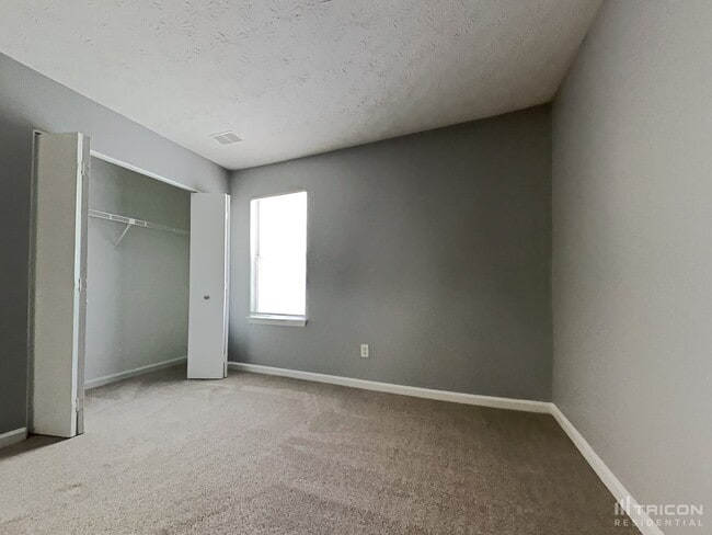 Building Photo - 1372 Inman Ct