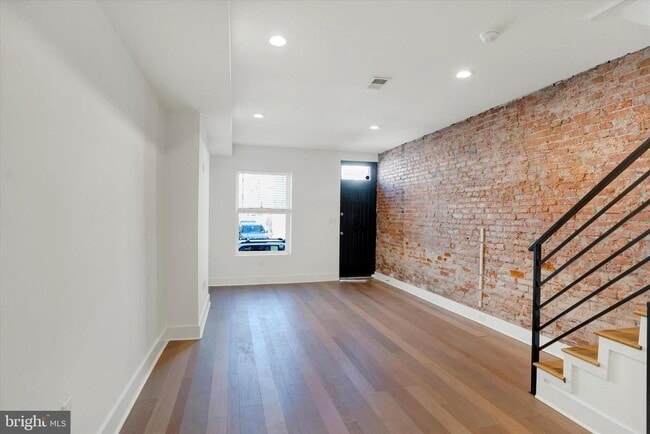 Building Photo - 2636 Manton St