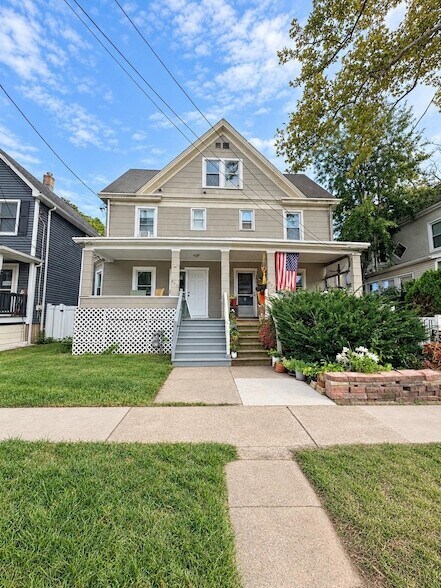 Building Photo - 877 Jaques Ave