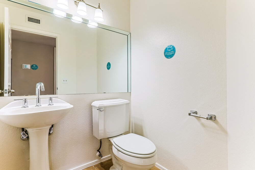 Building Photo - 1232 W Riviera Dr