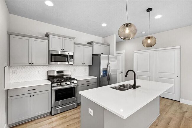 Building Photo - Experience Spacious Luxury: 4 Bedroom, 3 Bath Two-Story Rental Home Awaits