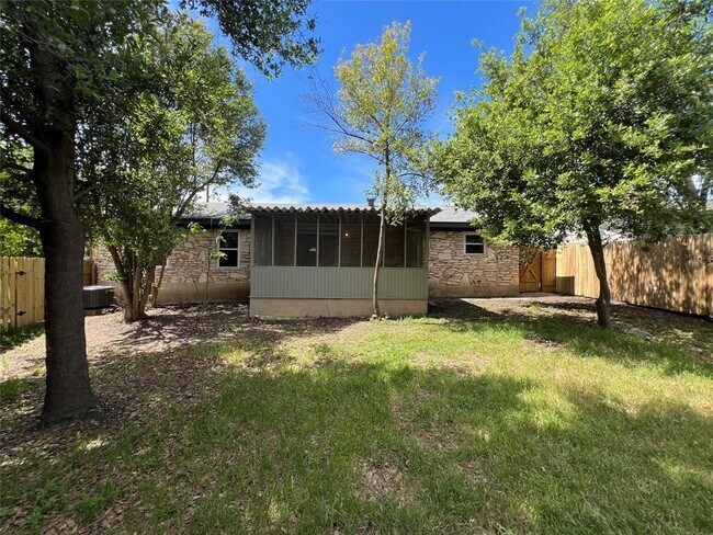Building Photo - 2503 Biggs Dr