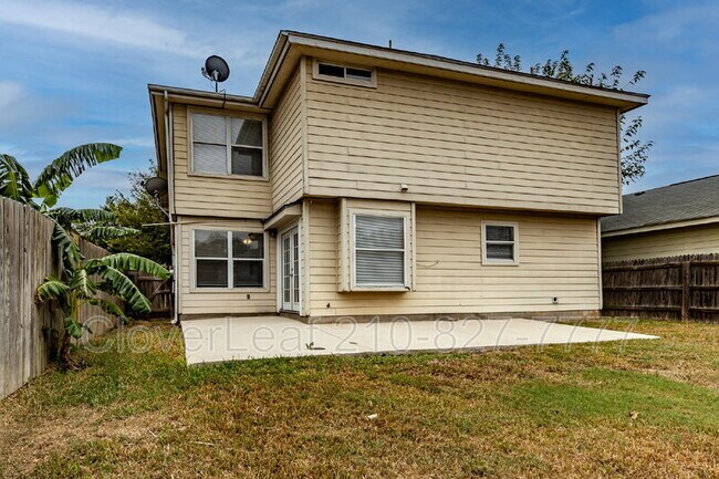 Building Photo - 7121 Lynn Lake Dr