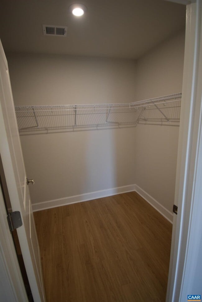 Building Photo - 129 Crabapple Ln