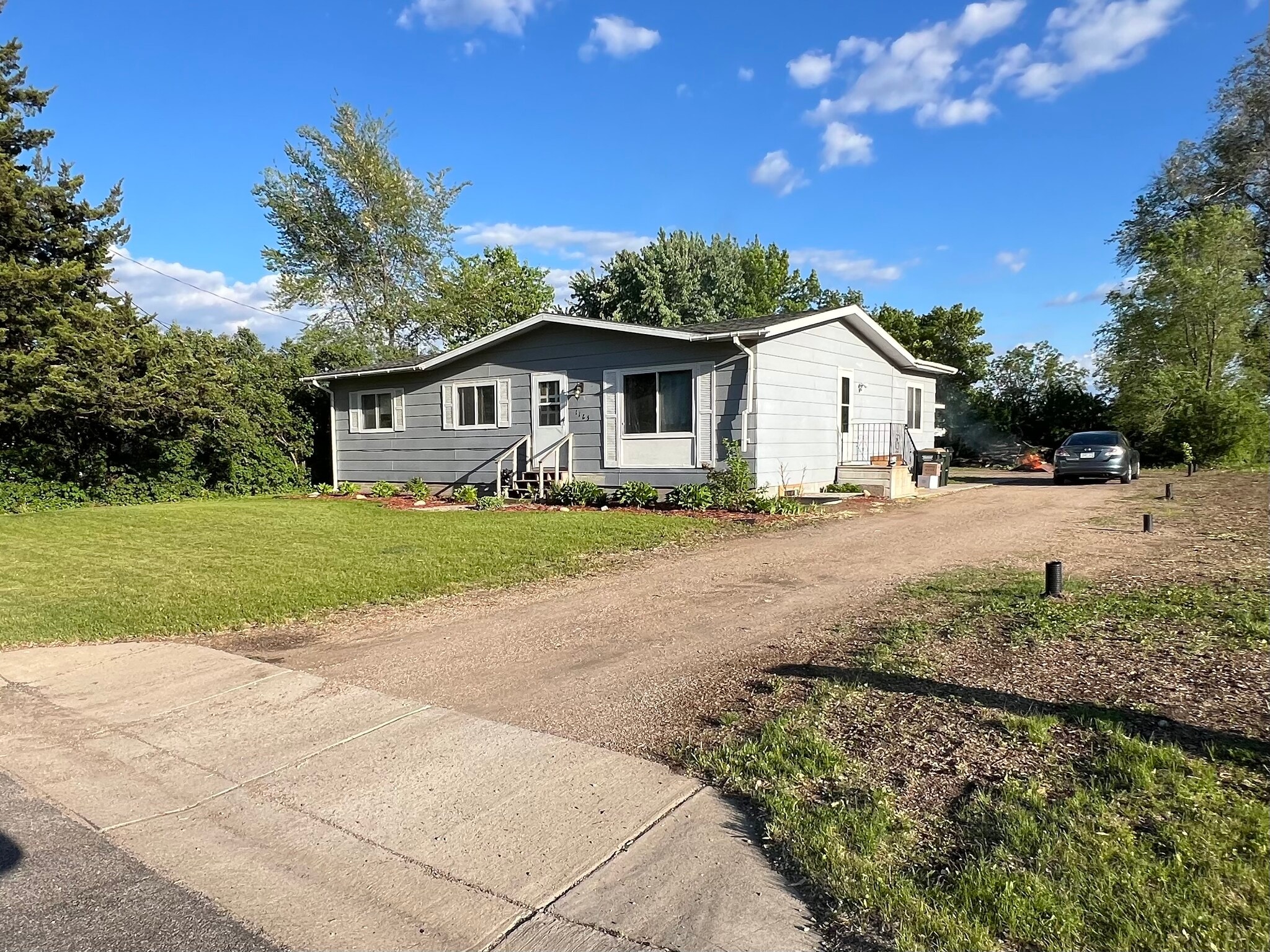 Building Photo - 1105 Minnesota St