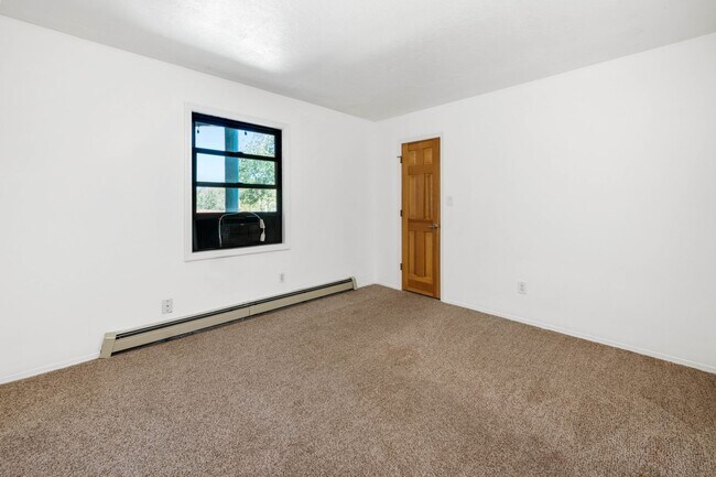 Building Photo - NEW MOVE-IN SPECIAL! Vibrant Home Off Rode...