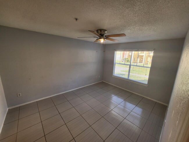 Building Photo - 2207 Antigua Pl
