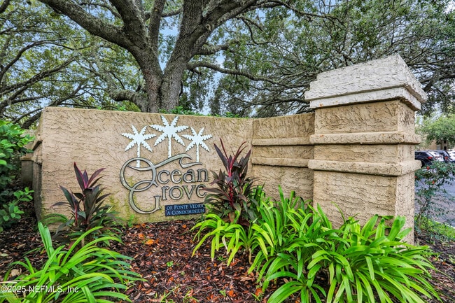 Building Photo - 7 Arbor Club Dr