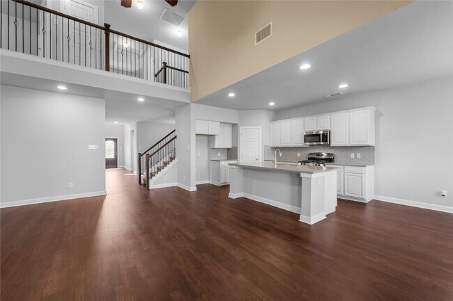 Building Photo - 1296 Carlsbad Dr